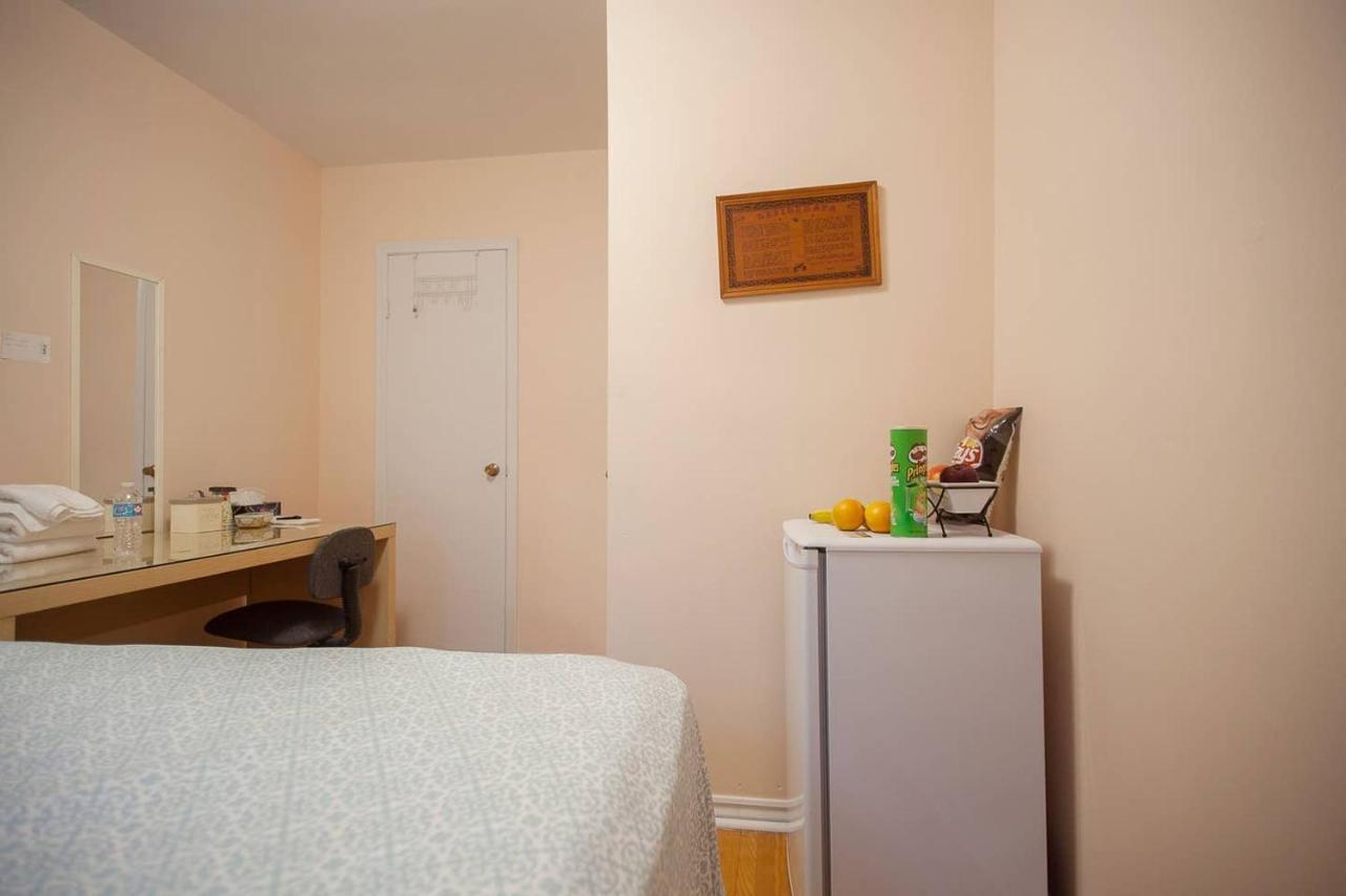 Freeda'S Place Toronto Luaran gambar
